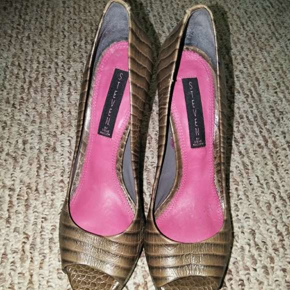 COPY - Nwot Steven platform heels 9 - Picture 3 of 3